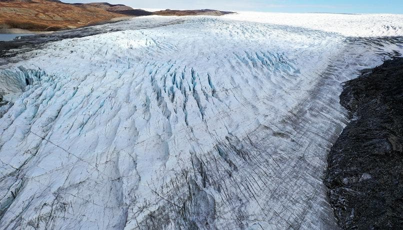 Studimi: Shkrirja e akullit në Greenland do e rrisë me 25 cm nivelin e detit