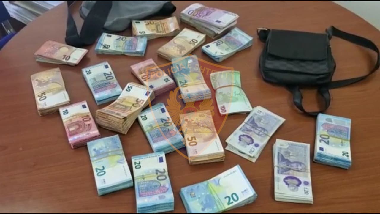 Një i ri në Fier kapet me afro 100 mijë euro në makinë, dyshohet produkt i aktivitetit kriminal