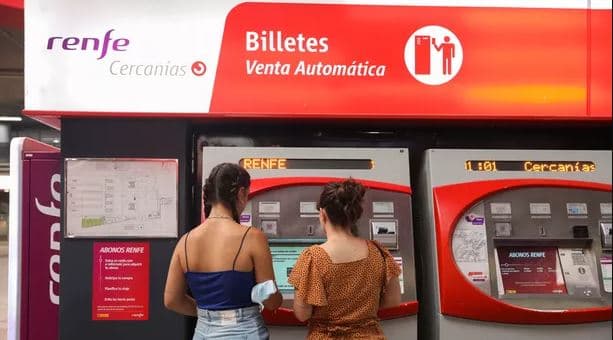 Trenat falas në Spanjë, ministri i Transportit: Familjet do kursejnë para