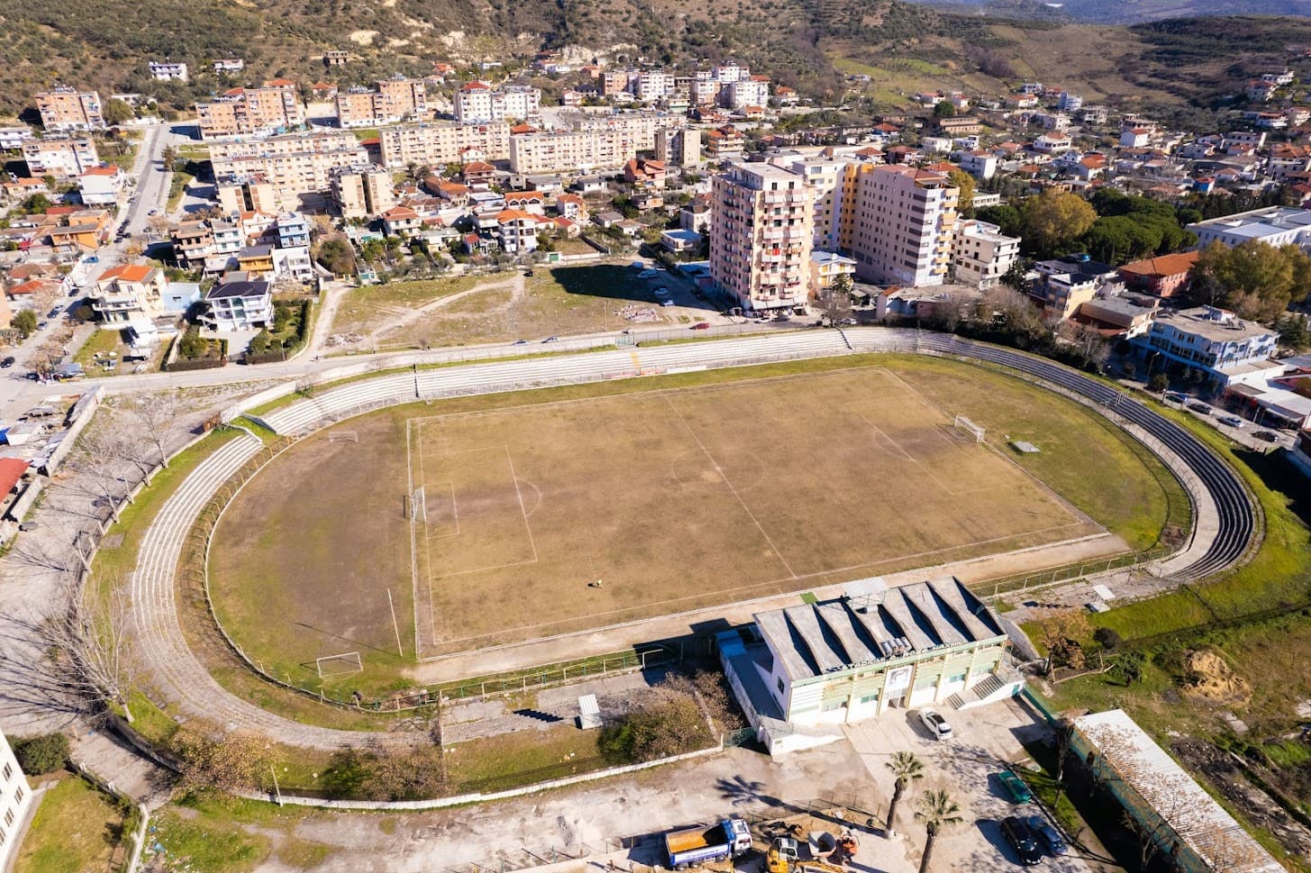 Shtyhet ndeshja e Kategorisë së Parë, shkak bëhet fusha