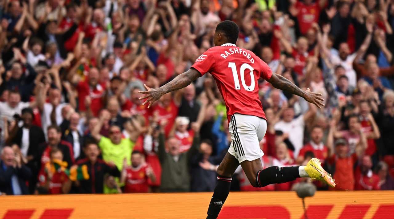 Arsenali nuk është më i pamposhtur, Manchester United triumfon mes spektaklit (VIDEO)