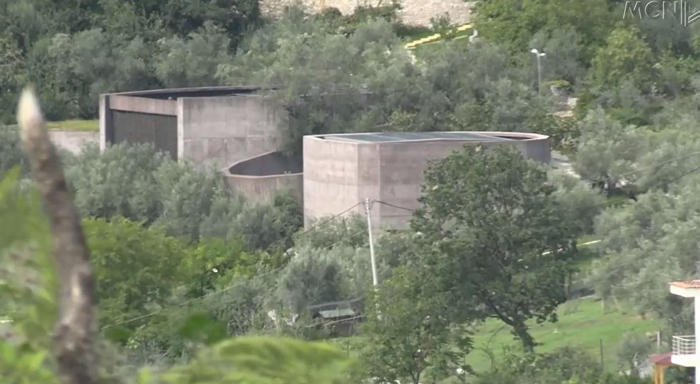 Surreli në pritje të Ramës/ Rojet e kryeministrit në "panik" nga agjentet rusë (VIDEO)