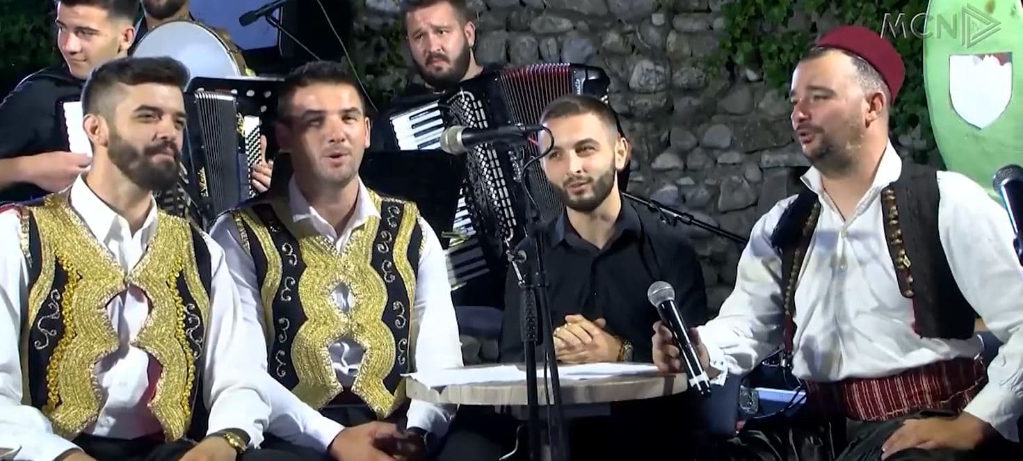 Në dasmën shkodrane/ Të ardhurat e eventit do të shkojnë për fëmijët e spektrit autik (VIDEO)