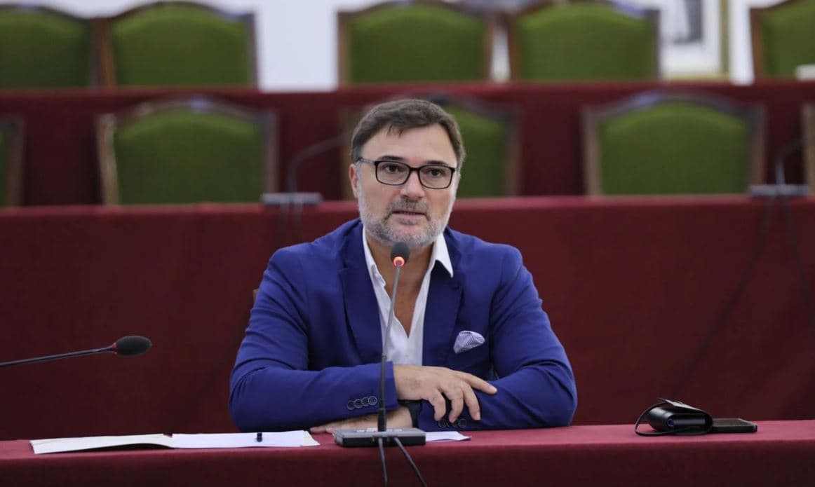 Sesioni i ri parlamentar/ Alibeaj shpall tre prioritetet: Reformë për dekomunistizimin e Shqipërisë