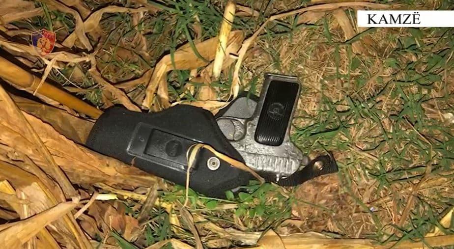 Dhunoi dhe kërcënoi bashkëshorten me armë, parandalohet ngjarja kriminale në Kamzë (VIDEO)
