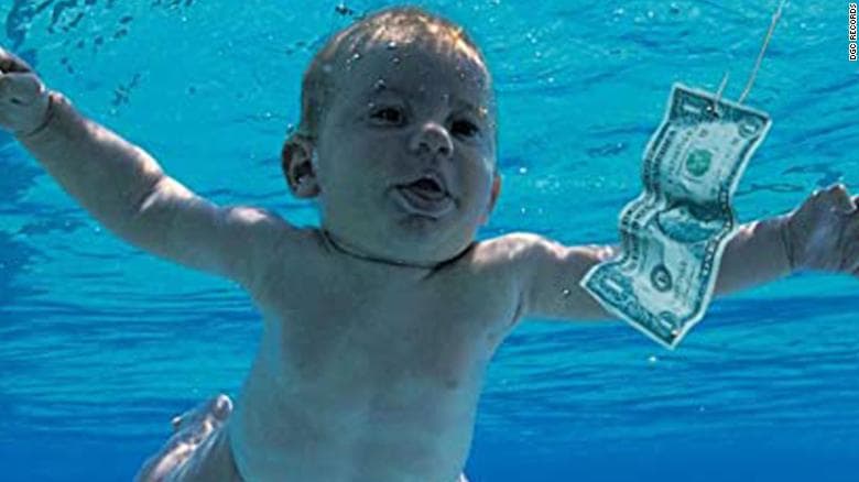 Foshnja e zhveshur 'Nevermind' humbet padinë kundër grupit Nirvana