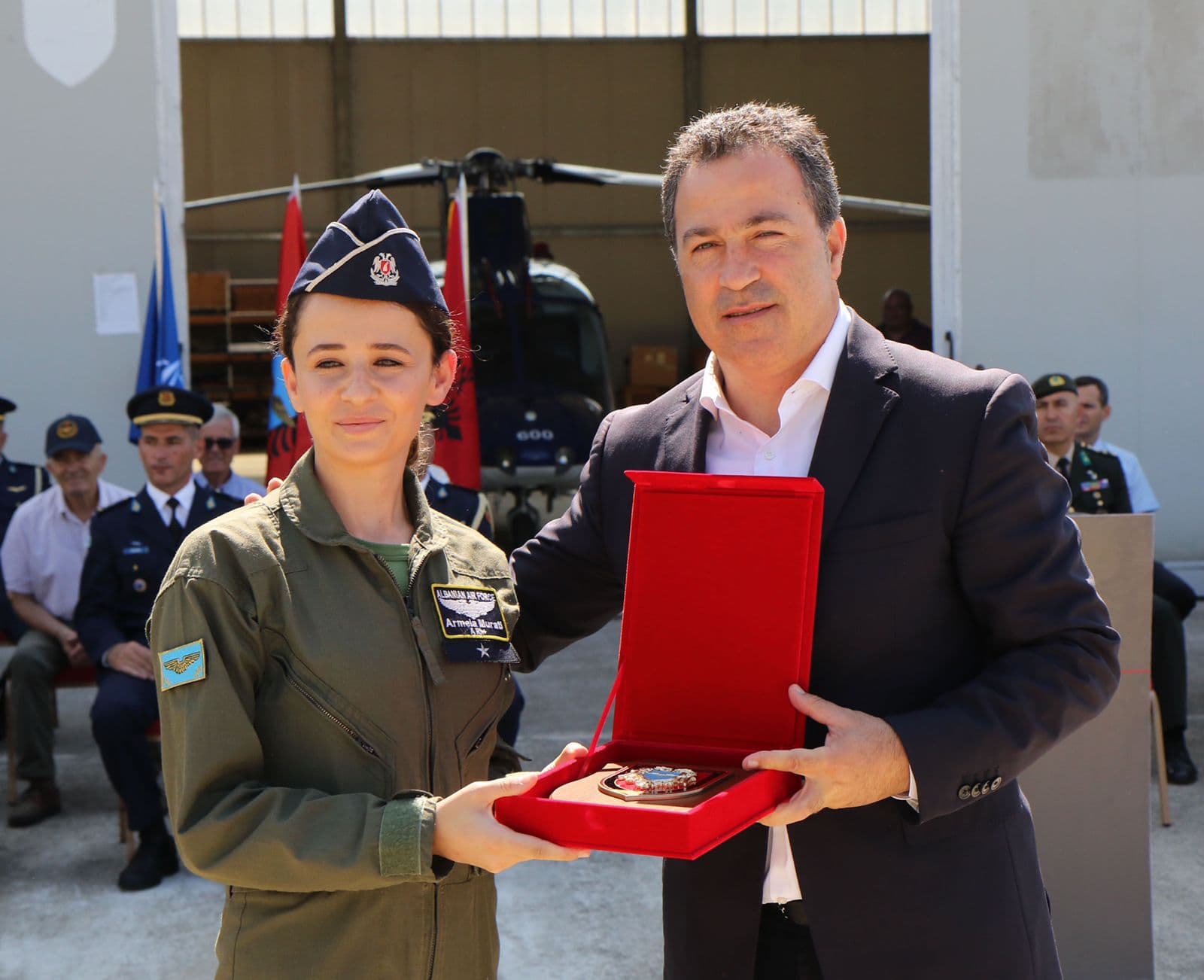 11 pilotë i shtohen Forcës Ajrore, Peleshi: Do të krijojmë flotën me helikopterët më të mirë (VIDEO)