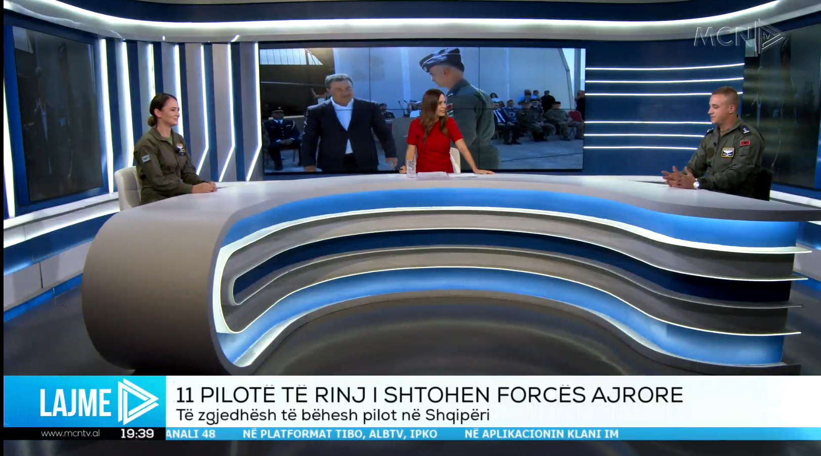 11 pilotë të rinj në Forcat Ajrore/ Murati: Profesioni kërkon forcë psikologjike, Spaho: Mundësi që vjen një herë në jetë (VIDEO)