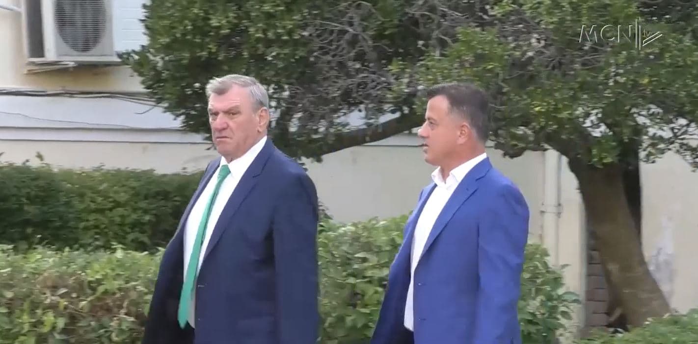 PD e ndarë në parlament dhe në shesh/ Spaho: Çdo protestë është për largimin e qeverisë