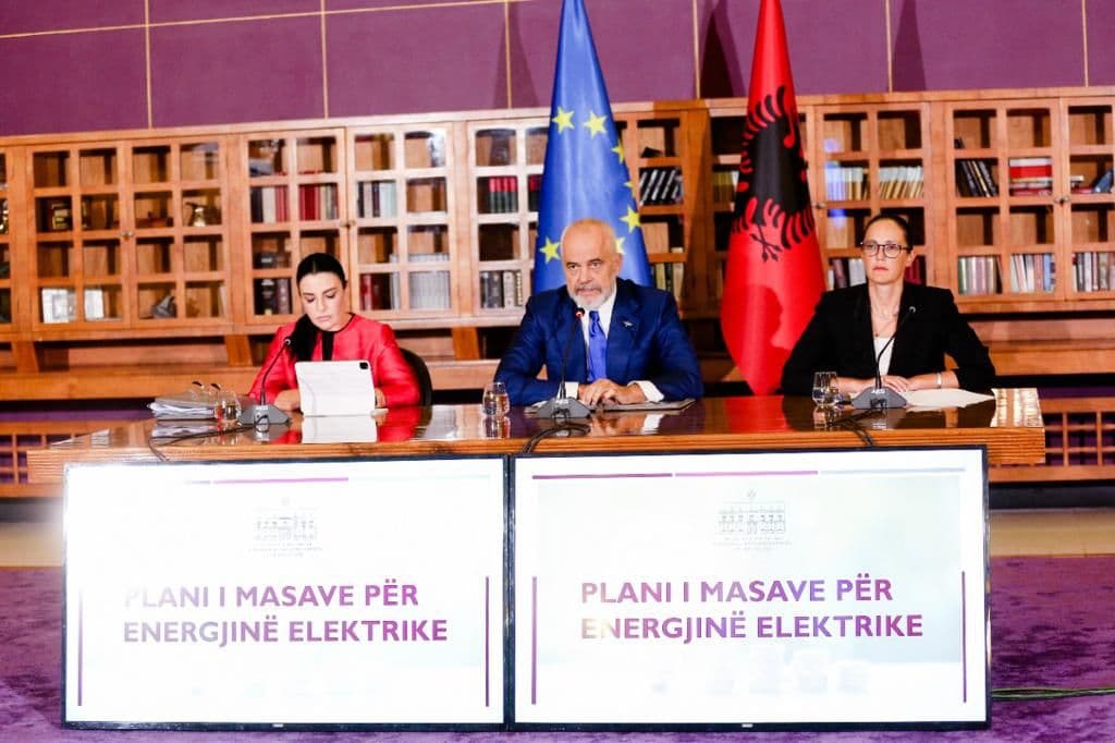 Paketa antikrizë, Rama: Paga minimale 34 mijë lekë! Rritja e çmimit të energjisë për 7% të familjeve me vila dhe pishina (VIDEO)