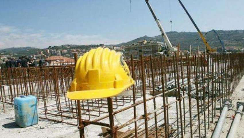 Punëtori ra nga lartësia dhe humbi jetën, nën hetim administratori dhe inxhinieri