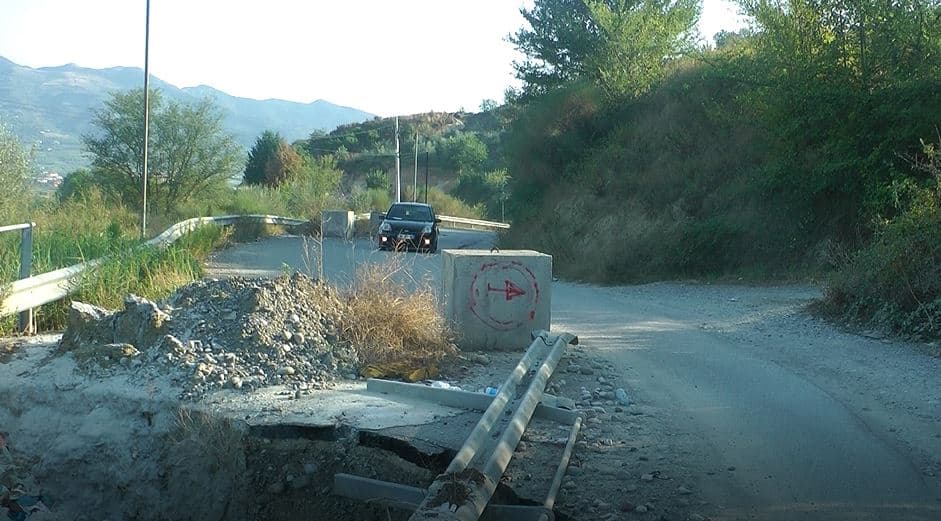 Video/ Fshati Gryksh i Vogël, më halle të mëdha, banorët: Nuk ka rrugë