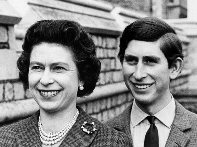 Dhjetë gjëra që nuk i dinit për mbretin e ri të Britanisë së Madhe