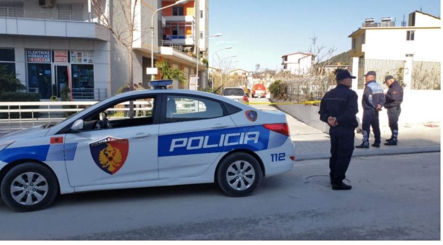 Drogë dhe trafik klandestinësh, arrestohen 3 persona në Vlorë