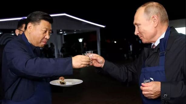 Pekini rikonfirmon mbështetjen e tij për Moskën