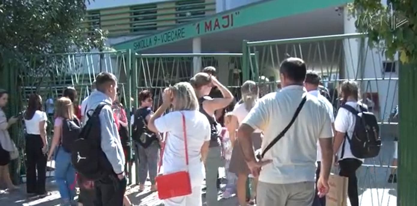 Përsëri mësim me turne/ Ankohen prindërit: Orari shqetësues, duhet zgjidhje (VIDEO)