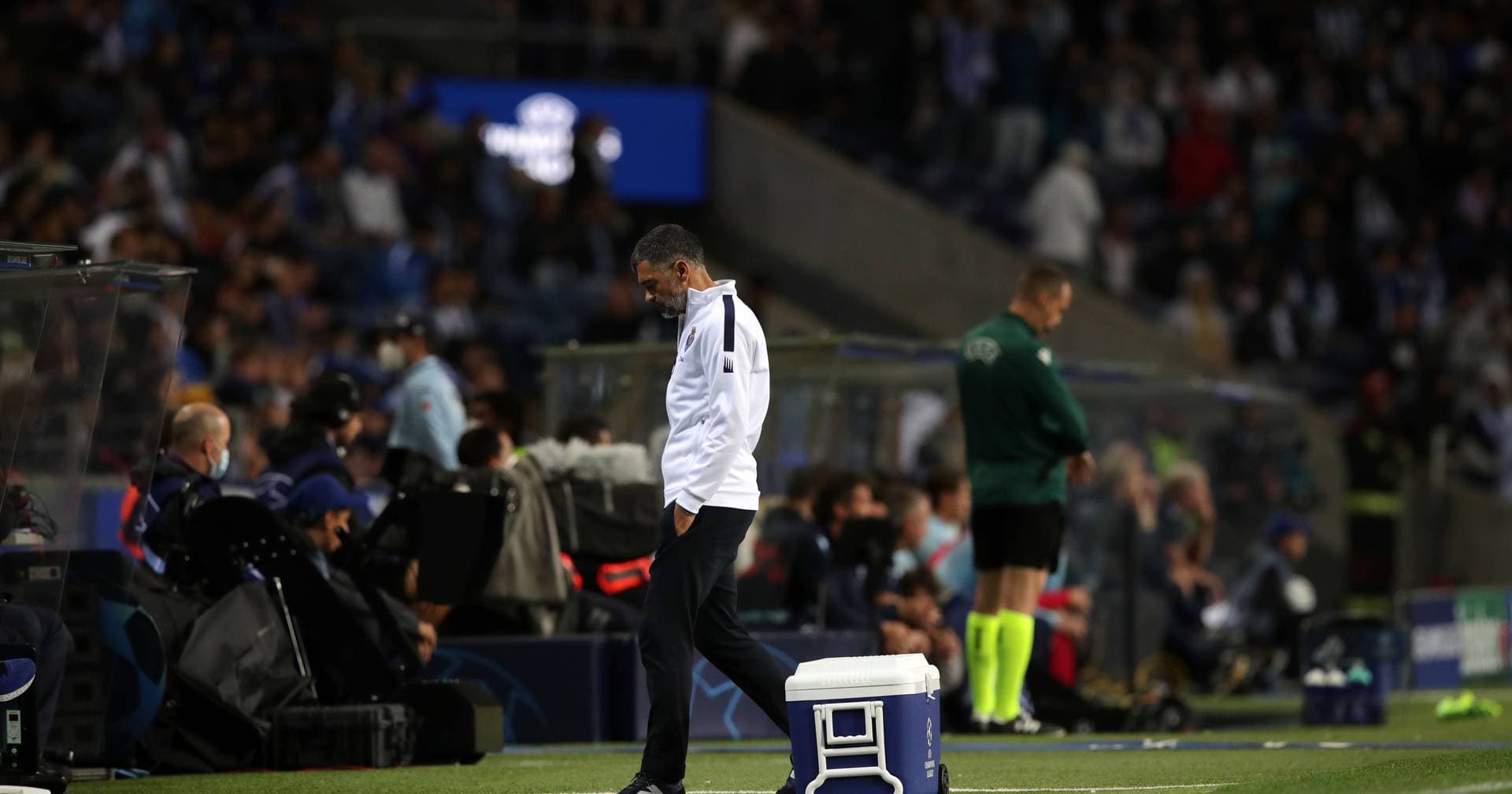 Humbja në Champions League, tifozët sulmojnë trajnerin e Portos