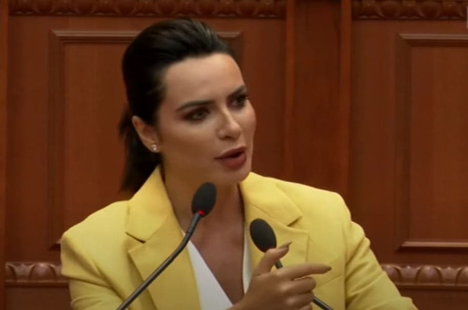 Duma: Po legalizoni objekte luksoze ku hani dreka e darka! Nga mbiu 7-katëshi te liqeni?!