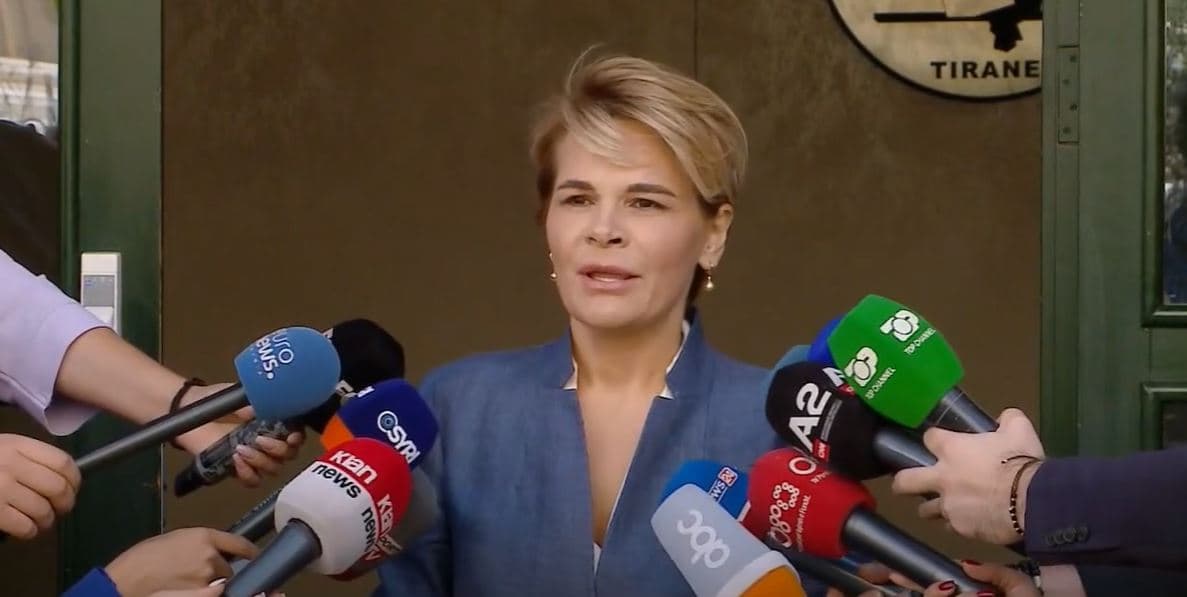 Financimi rus i PD/ Kryemadhi pas takimit me Yuri Kim: Kush ka gëlltitur çorbë të prishur do vjellë gjithë jetën!