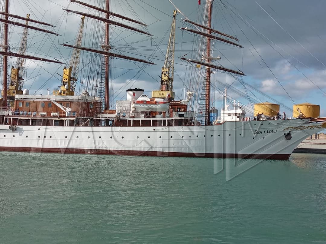 Rikthehet në Durrës “Sea Cloud”, një nga anijet më të mëdha me vela në botë (VIDEO)