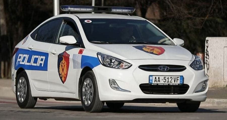 Aksidentoi për vdekje një person dhe u largua nga vendi i ngjarjes, arrestohet 43-vjeçari në Fier