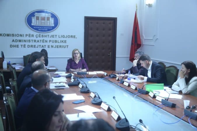 Hapja e dosjeve të ish-Sigurimit, Bushka: Asnjëherë vonë për të zbardhur të vërtetën