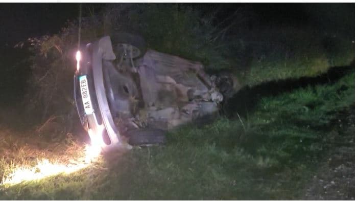 Aksidenti me 1 të vdekur dhe 2 të plagosur në Elbasan, arrestohet shoferi i ‘Volkswagen-it’