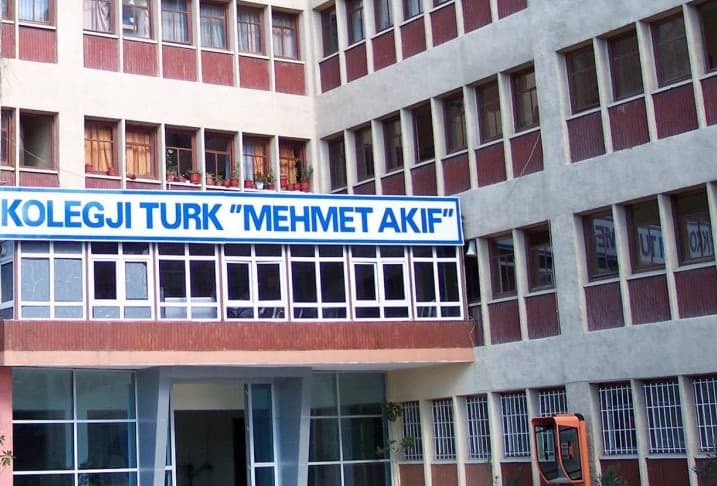 Qeveria merr vendimin për mbylljen e kolegjit turk në Tiranë “Mehmet Akif Ersoy”