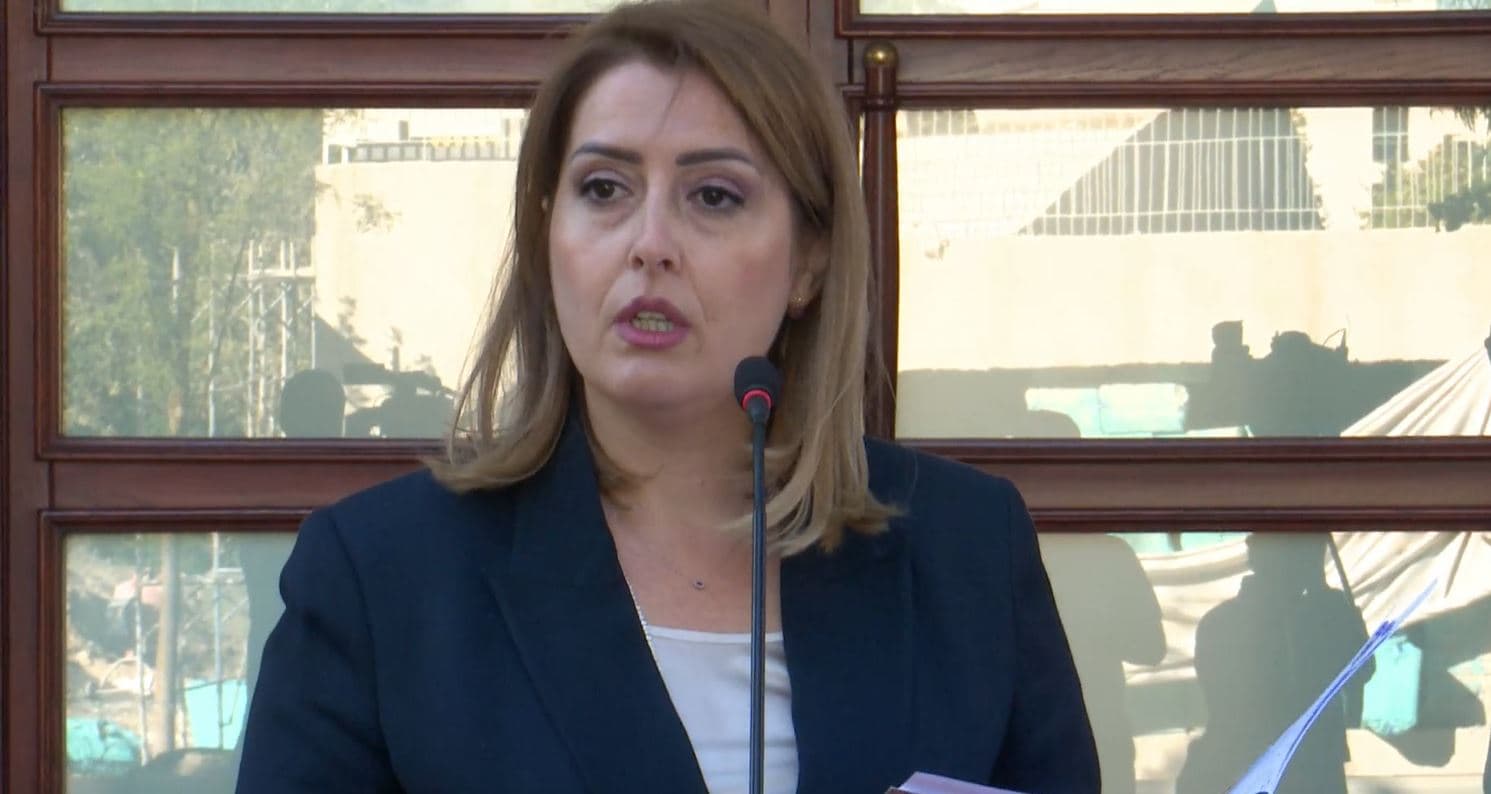 Qeveria dyfishon ndihmën ekonomike për nënat kryefamiljare me dy fëmijë dhe të moshuarit pa pension pleqërie (VIDEO)