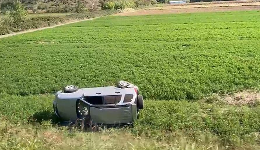 Video/ Humb kontrollin e mjetit dhe përfundon jashtë rruge, plagoset shoferi