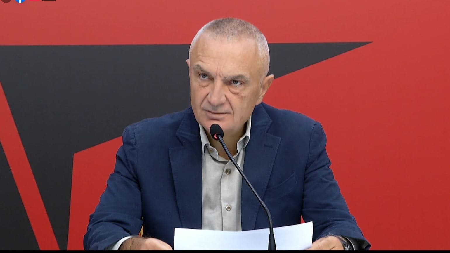  Keqmenaxhimi i ujit/ Meta: 67% e sasisë humbet ose vidhet, qytetarët të kenë kujdes sahatet nga patronazhistët e OSHEE