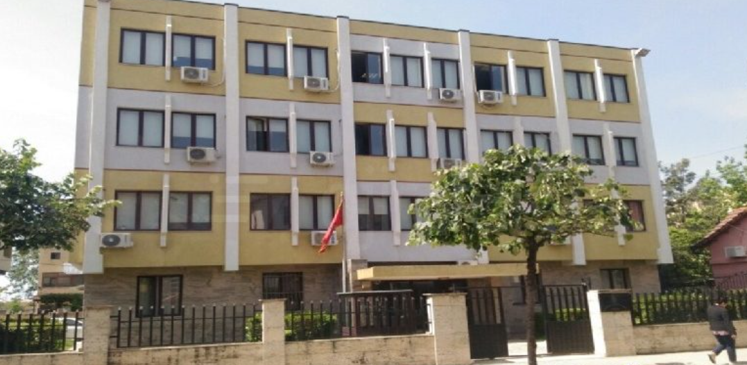 Përdhunimi i 15-vjeçares në Mirditë/ Gjykata e Lezhës liron nga qelia të miturin Ardjan Gjinkolaj