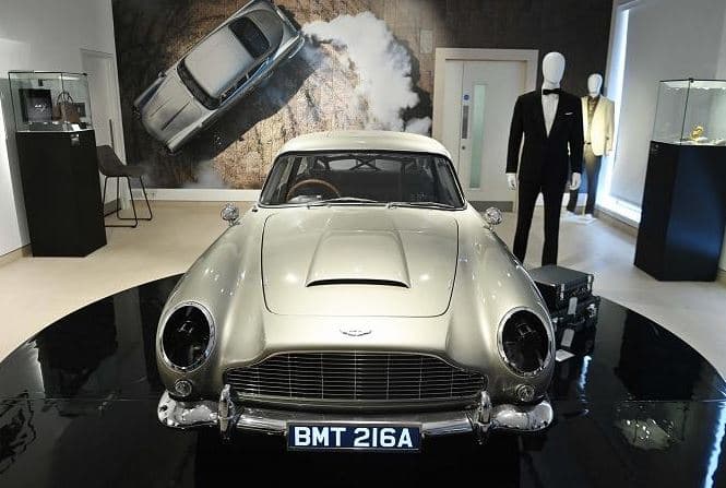 Dalin në ankand objekte nga filmat e James Bond
