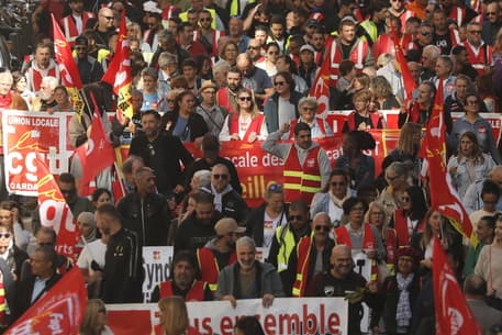 Francë, demonstrata dhe greva për pagat dhe pensionet