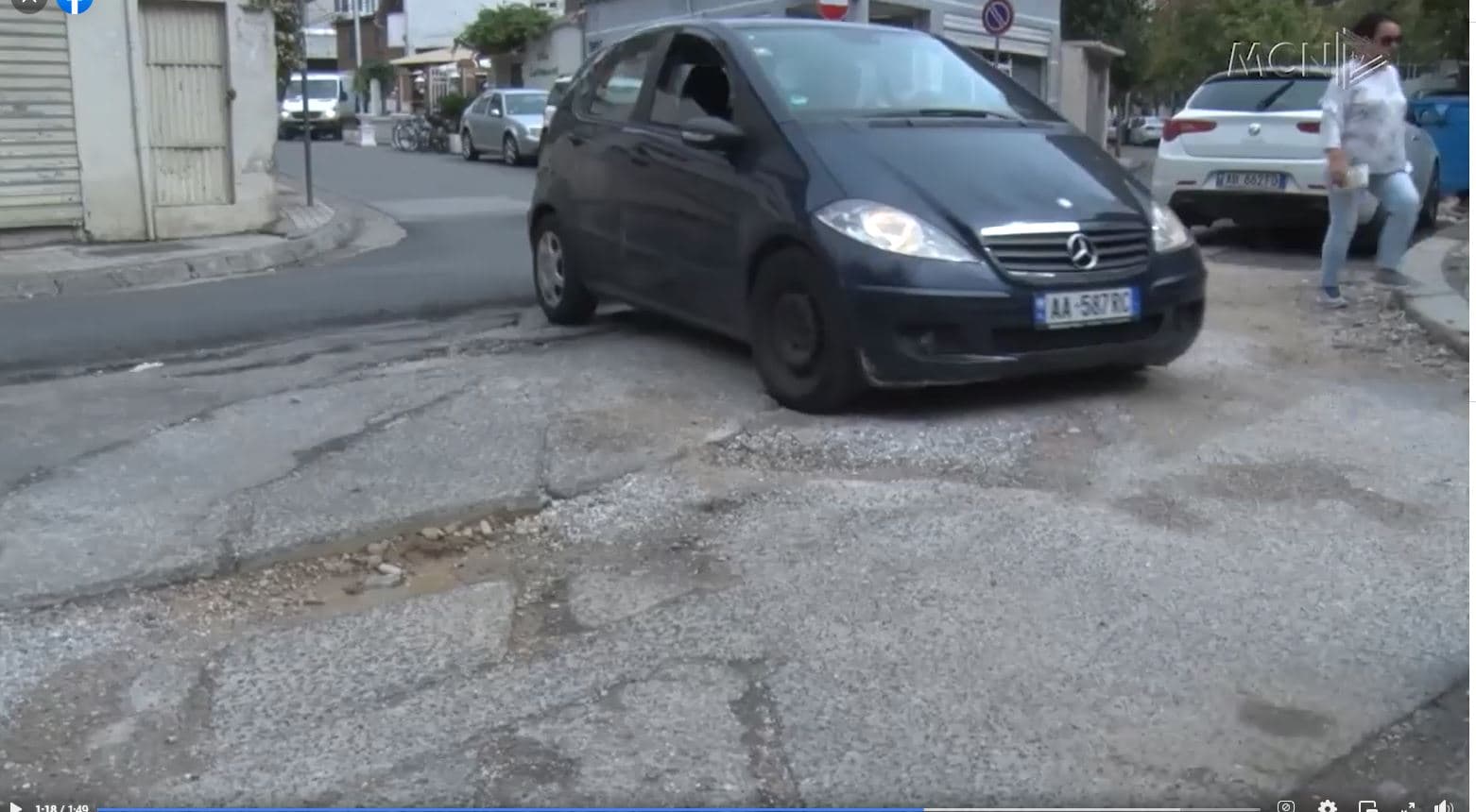   Pak pas asfaltimit dëmtohet rruga "Tefta Tashko Koço" (VIDEO)