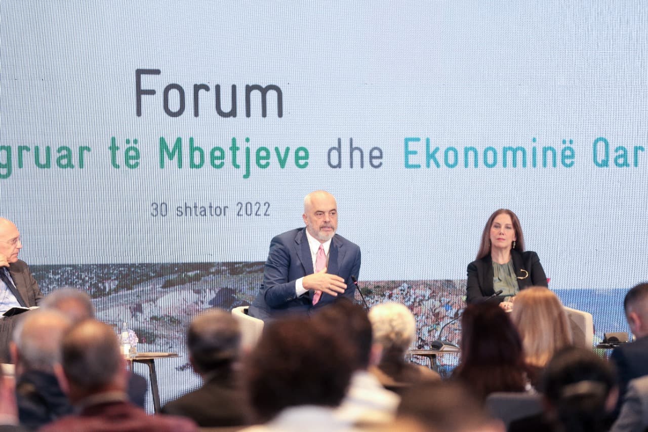 Forumi i menaxhimit të mbetjeve/ Rama: Jemi në 90% të grumbullimit, duhet punuar më shumë për riciklimin