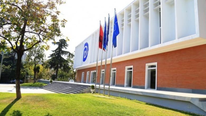 Gazeta malazeze "Pobjeda": Berisha i financuar nga Rusia! PD: Përgënjeshtroni lajmin ose ju padisim