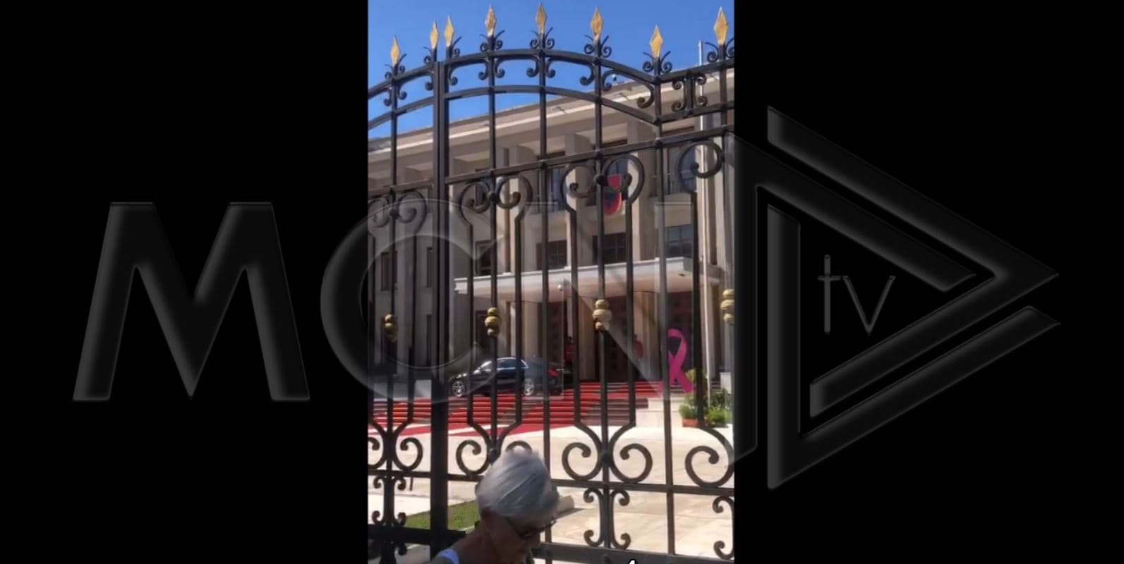 Kryeministri Rama i shkon Begajt në Presidencë (VIDEO)