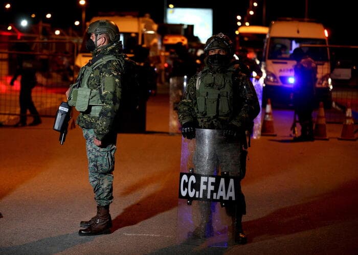 Revoltë në një burg në Ekuador, të paktën 15 të vdekur