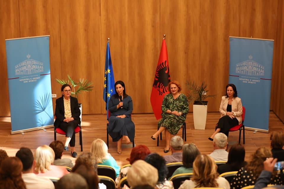 Dita Botërore e Mësuesit, Kushi: Ta kthejmë në profesion të dëshiruar nga të rinjtë