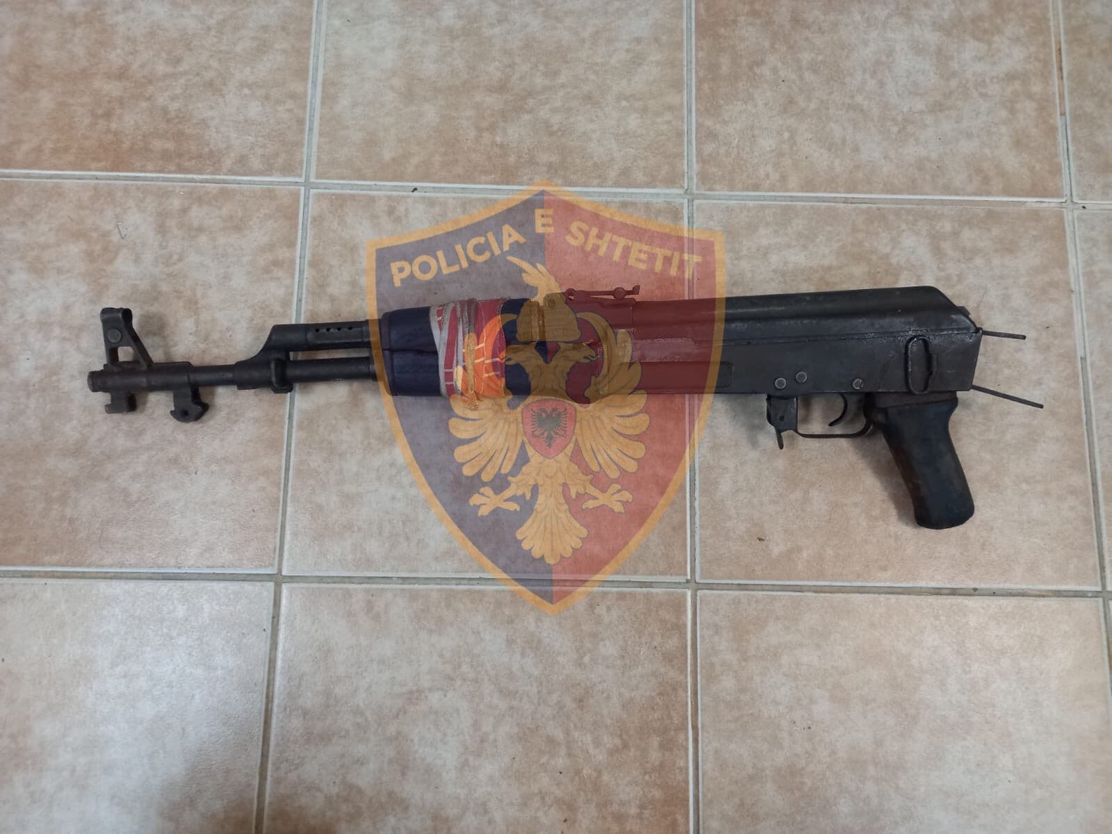 Mbante automatik pa leje, “Sopoti” vë në pranga një person në Gjirokastër