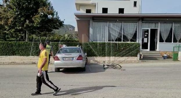 Elbasan, makina përplas një person që udhëtonte me biçikletë
