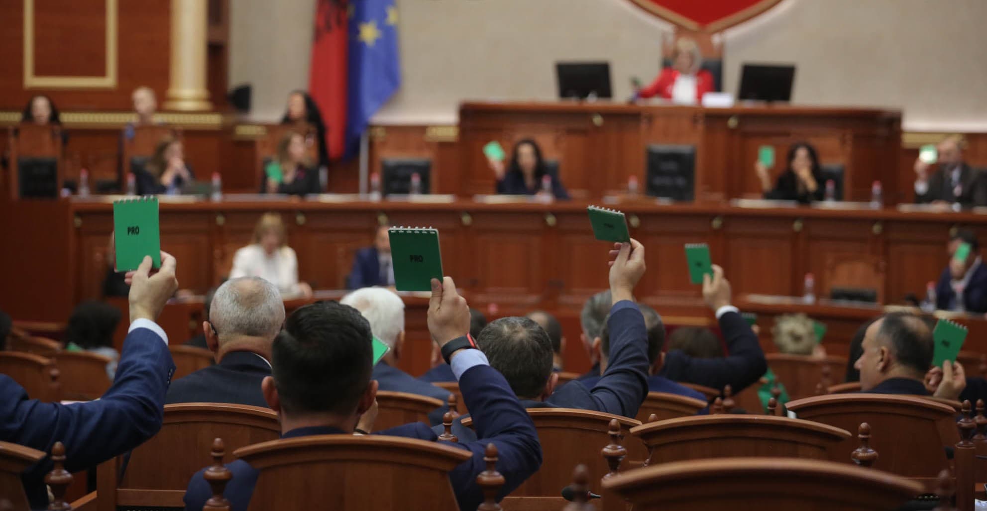 Miratohen me shumicë votash tre projektligjet e rendit të ditës sot në Kuvend