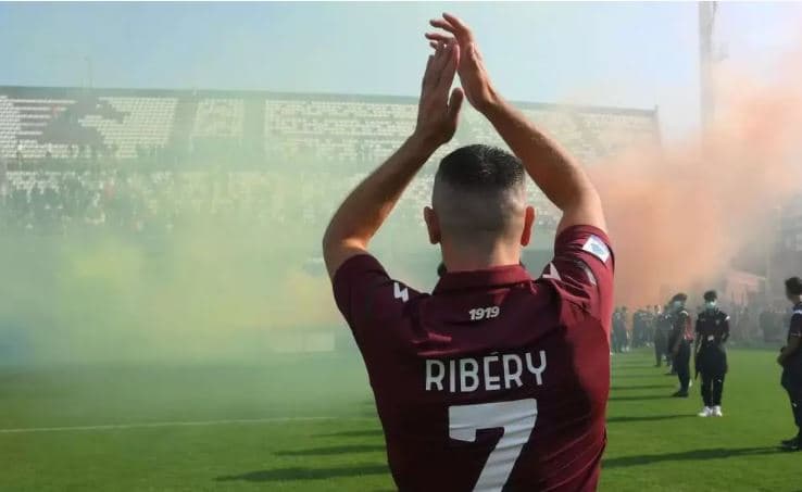 Dëmtimet nuk e lënë rehat, Ribery tërhiqet nga futbolli i luajtur