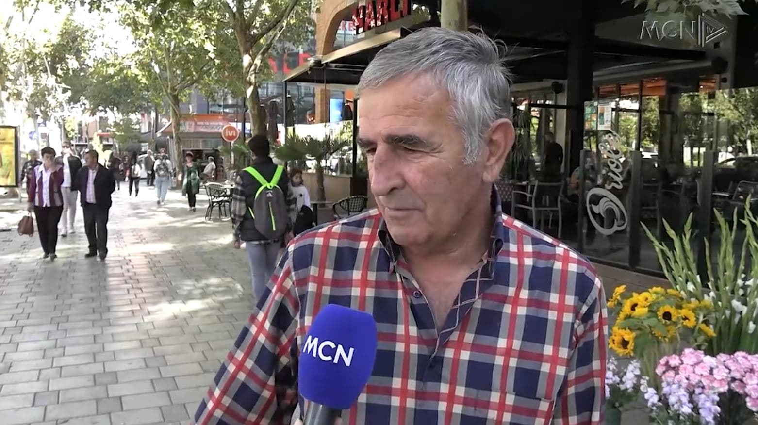 Kafeja, produkt luksi/ Qytetarët: Nga tre po pimë një në ditë (VIDEO)