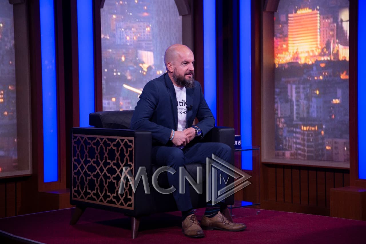 Lela: Sali Berisha ka nevojë që t’i nxjerrë frikën popullit, po mbron dinjitetin e vetë por edhe të shqiptarëve