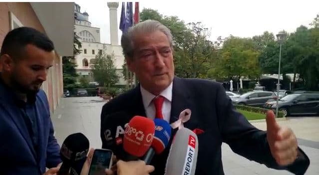 Negociatat me Bardhin/ Berisha: S’kam kushte, por as nuk pranoj të tilla. Nga primaret nuk tërhiqem