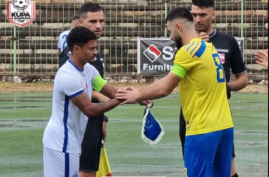 Distanca e largët dhe mungesa e lojtarëve, ndeshja e Kupës në Tiranë nuk do të luhet