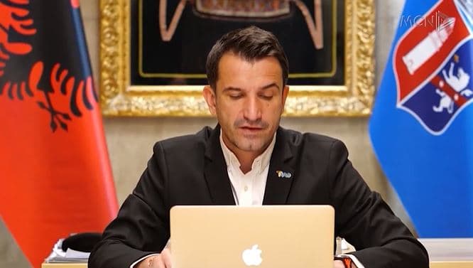PD dhe Aleanca për Teatrin kërkojnë arrestimin e Veliajt/ Bozo konfirmon kandidimin: Do të kërkojë mandat të tretë në Tiranë (VIDEO)