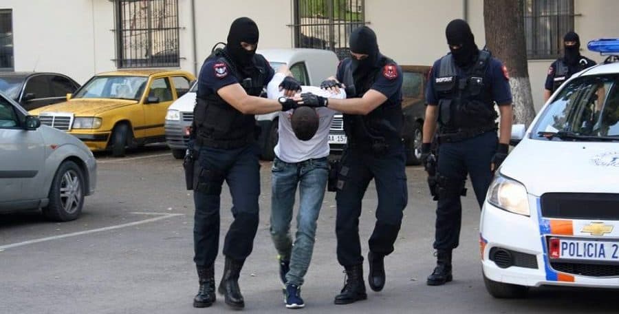 Emri/ Në kërkim nga drejtësia italiane, kush është 47-vjeçari i arrestuar në Pogradec
